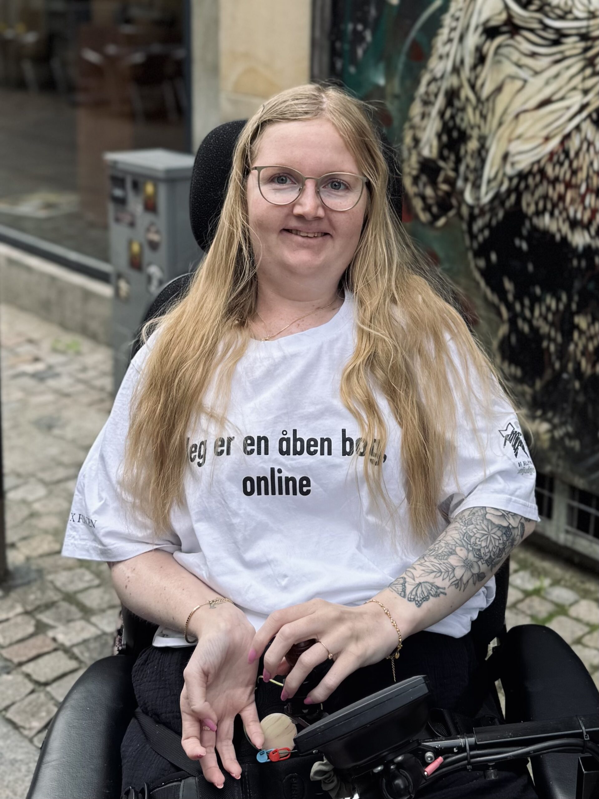 Julie Elmquist som levende bog